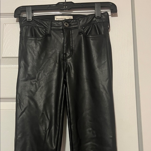 Abercrombie Kids Black Faux Leather Pants - Picture 3 of 3